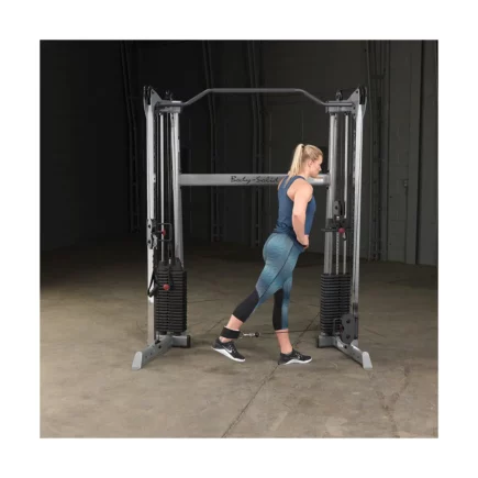 gluteus oefening cable station